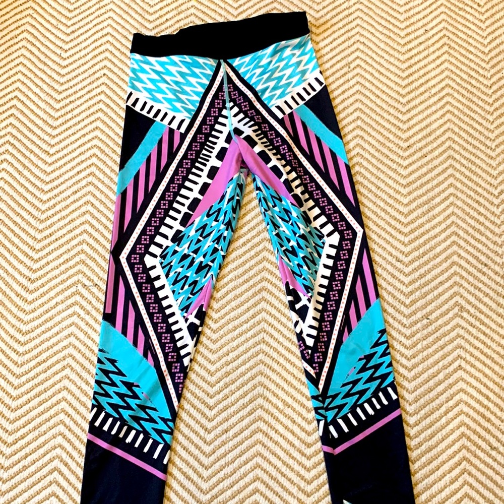 MinkPink Move workout leggings size L